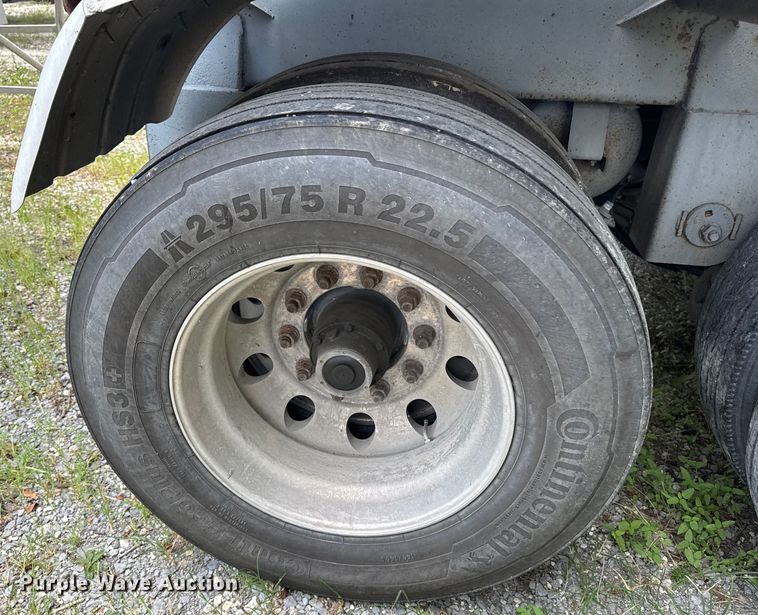 image for item FB9454 1999 Polar tank trailer