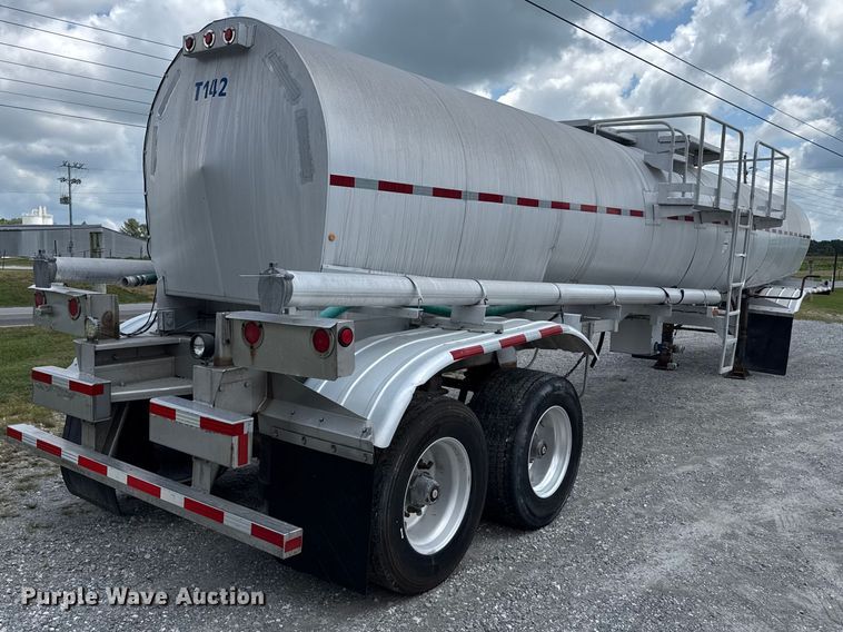 image for item FB9455 2002 Acro tank trailer