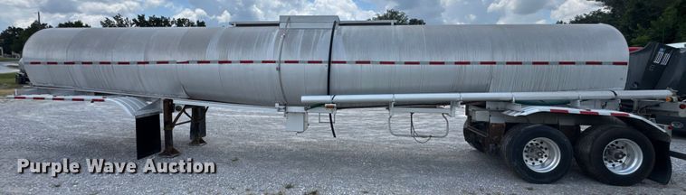 image for item FB9455 2002 Acro tank trailer