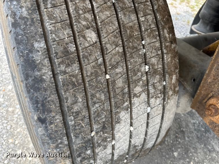 image for item FB9455 2002 Acro tank trailer