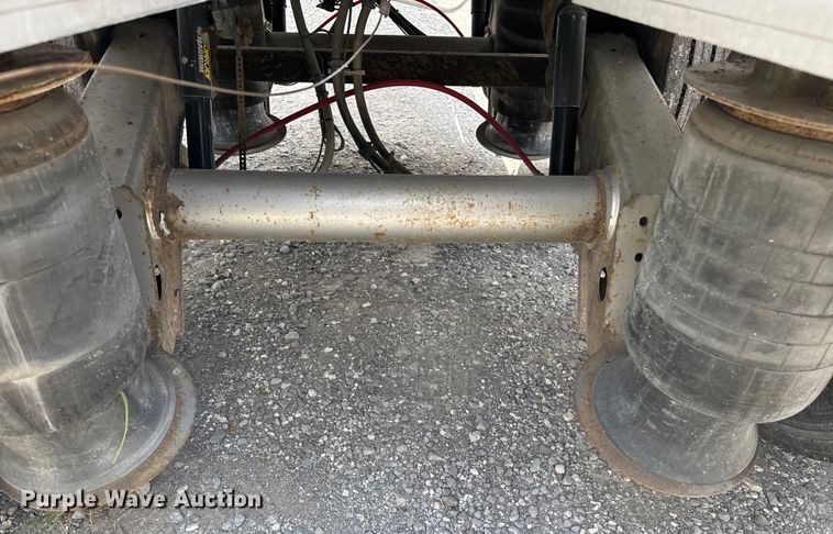 image for item FB9456 2002 Acro tank trailer