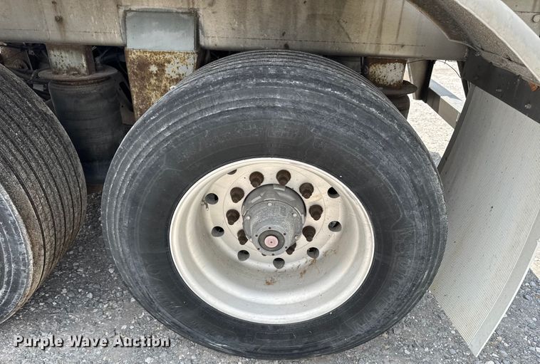 image for item FB9456 2002 Acro tank trailer