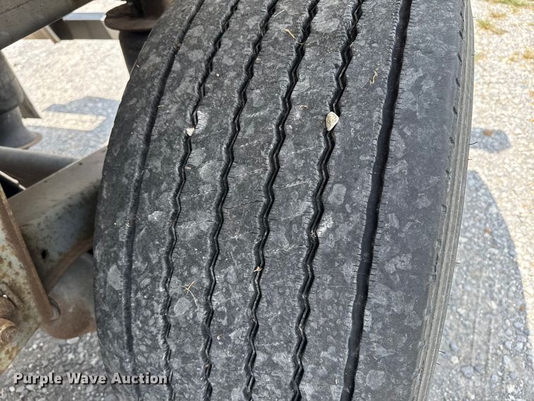 image for item FB9456 2002 Acro tank trailer