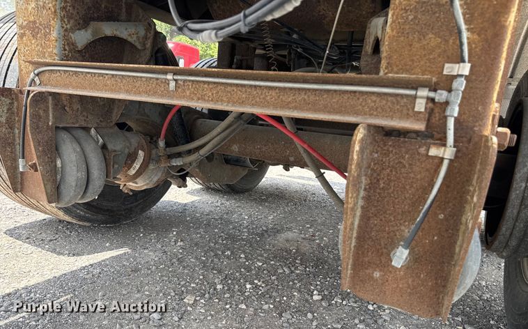 image for item FB9456 2002 Acro tank trailer