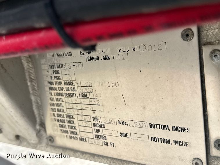 image for item FB9456 2002 Acro tank trailer