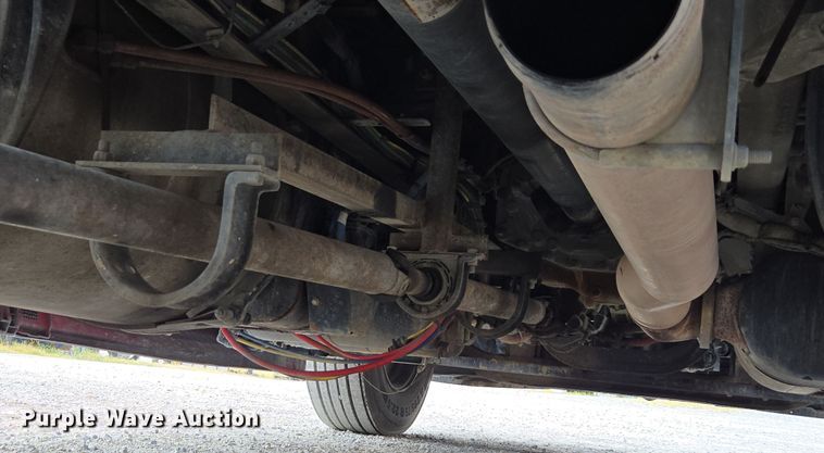 image for item FB9457 2018 Freightliner Cascadia semi truck