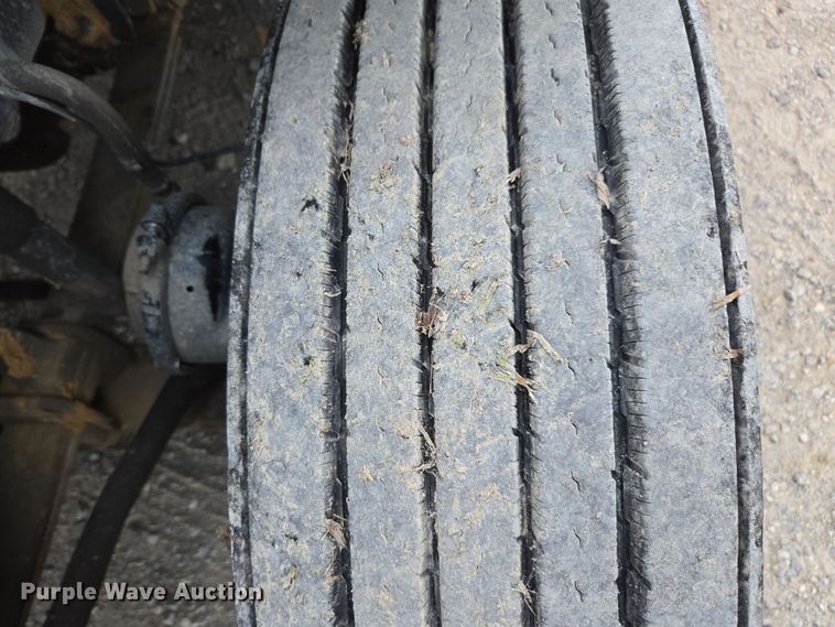 image for item FB9457 2018 Freightliner Cascadia semi truck