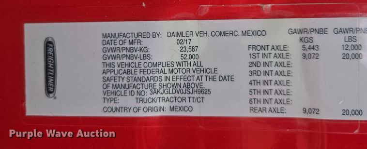 image for item FB9457 2018 Freightliner Cascadia semi truck