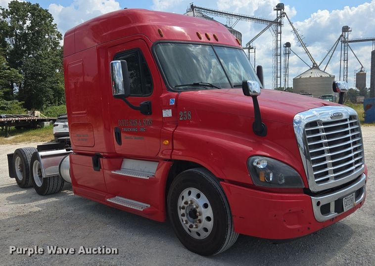 CAMIóN CAMAROTE 2017 FREIGHTLINER