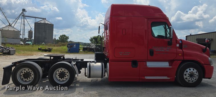 CAMIóN CAMAROTE 2017 FREIGHTLINER