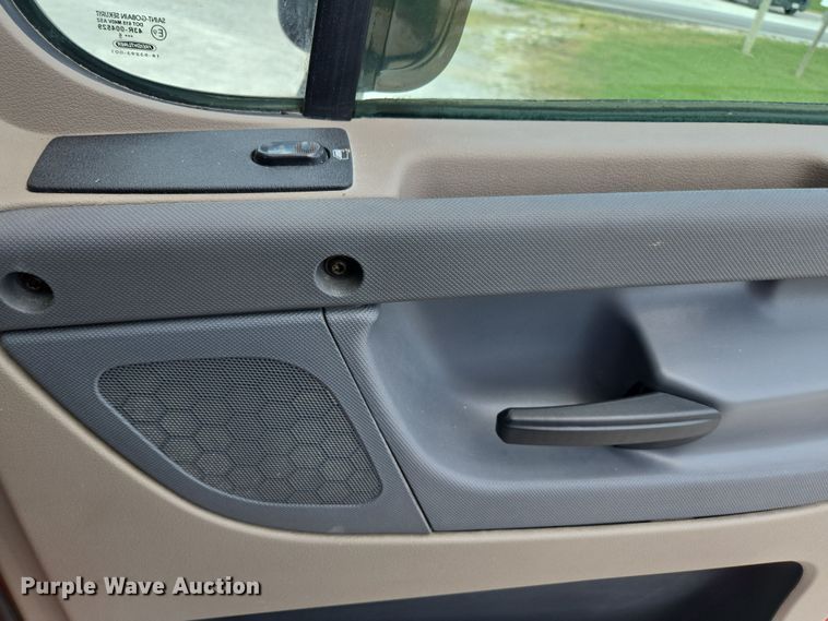 image for item FB9458 2017 Freightliner Cascadia semi truck