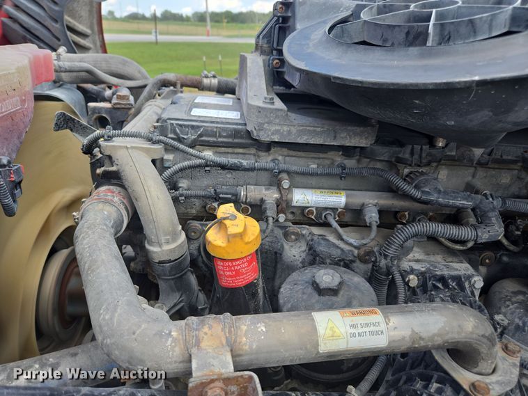 image for item FB9458 2017 Freightliner Cascadia semi truck