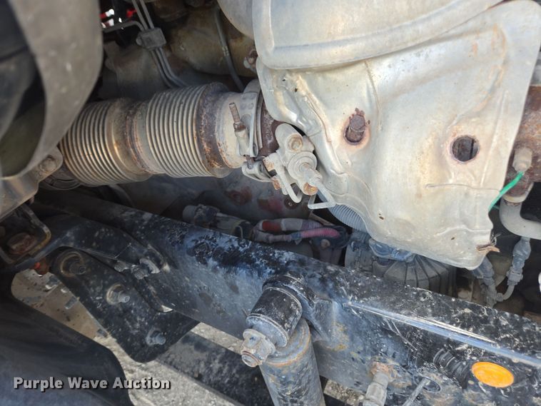 image for item FB9458 2017 Freightliner Cascadia semi truck