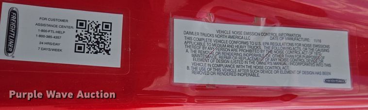 image for item FB9458 2017 Freightliner Cascadia semi truck