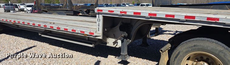 image for item YA0270 1998 East drop deck trailer