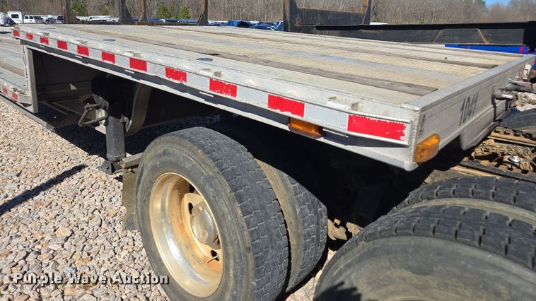 image for item YA0270 1998 East drop deck trailer