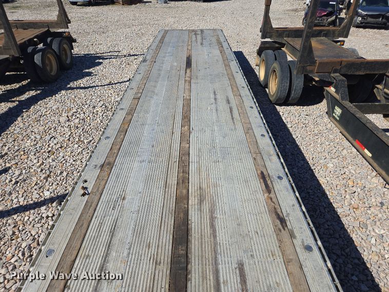 image for item YA0270 1998 East drop deck trailer