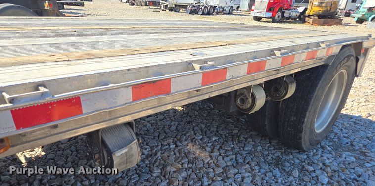image for item YA0270 1998 East drop deck trailer