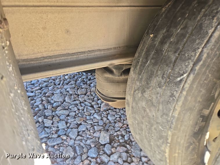 image for item YA0270 1998 East drop deck trailer