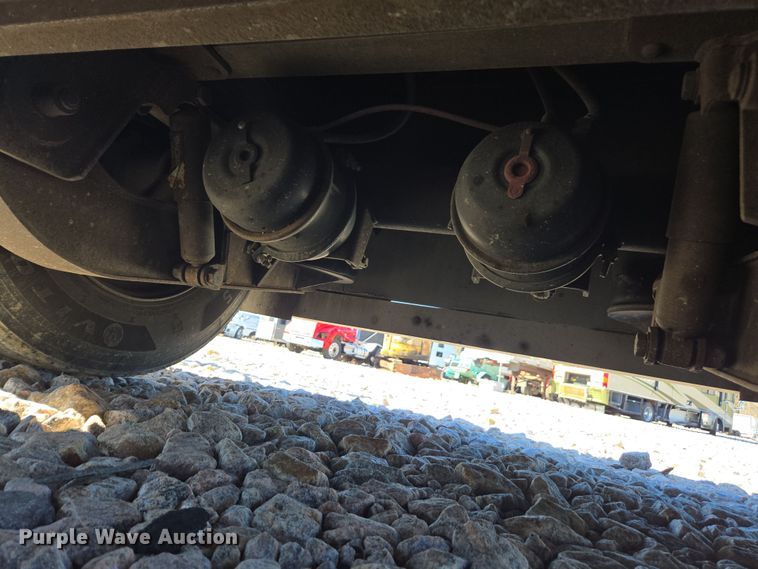 image for item YA0270 1998 East drop deck trailer