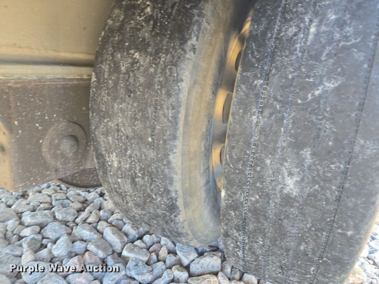 image for item YA0270 1998 East drop deck trailer