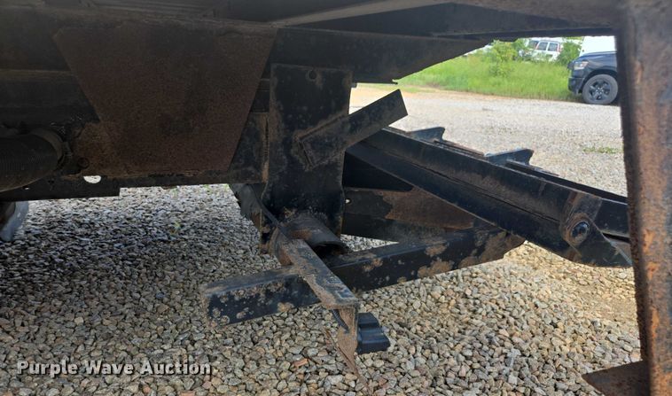 image for item YA0527 2015 Isuzu NPR box truck