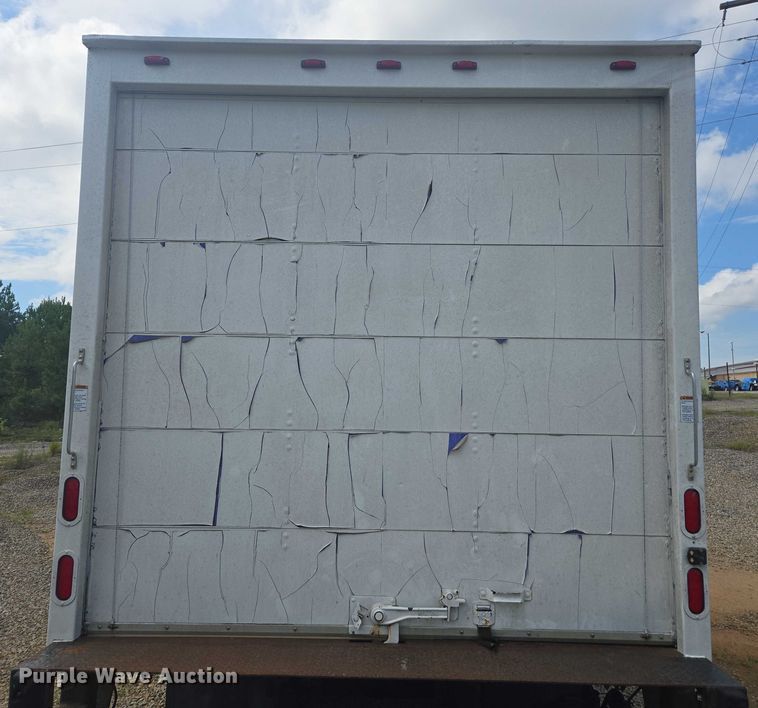 image for item YA0527 2015 Isuzu NPR box truck