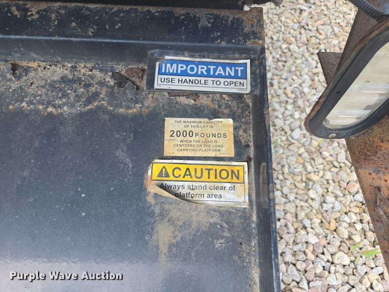 image for item YA0527 2015 Isuzu NPR box truck