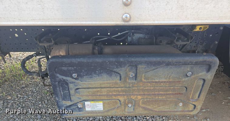 image for item YA0527 2015 Isuzu NPR box truck