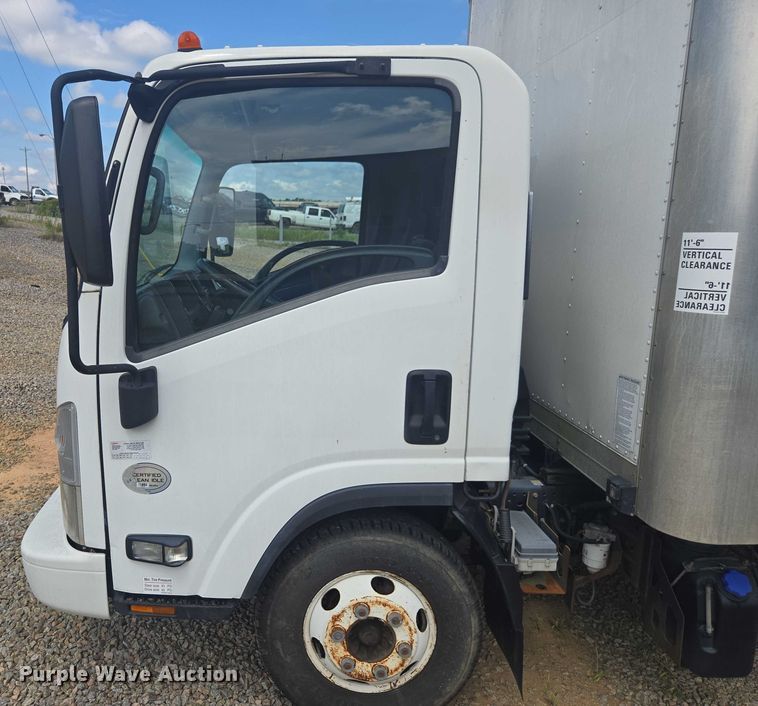 image for item YA0527 2015 Isuzu NPR box truck
