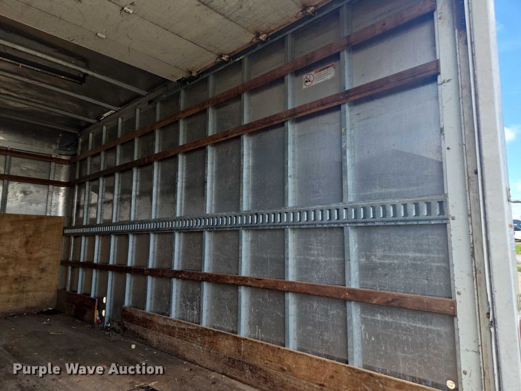 image for item YA0527 2015 Isuzu NPR box truck