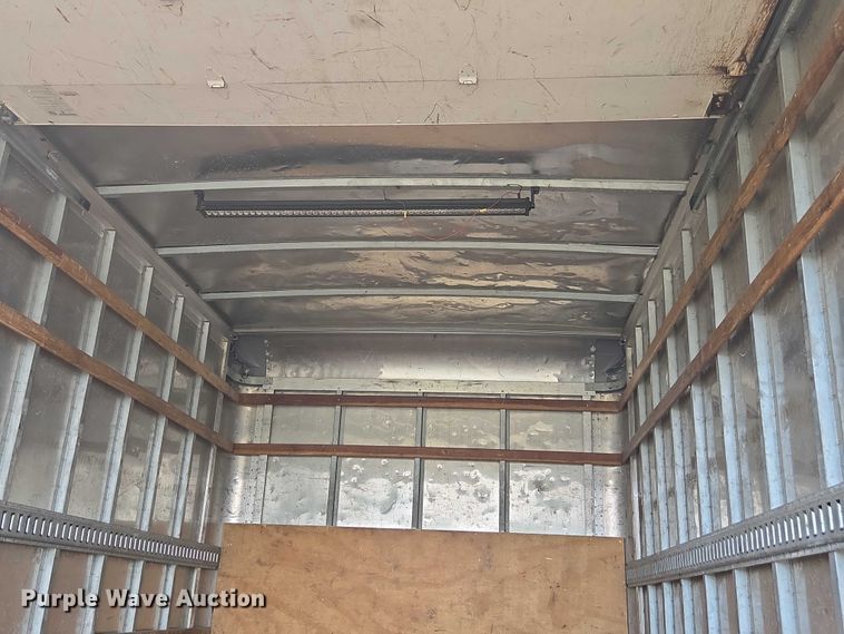 image for item YA0527 2015 Isuzu NPR box truck