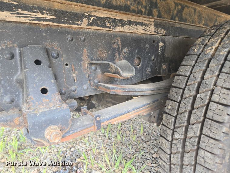 image for item YA0527 2015 Isuzu NPR box truck