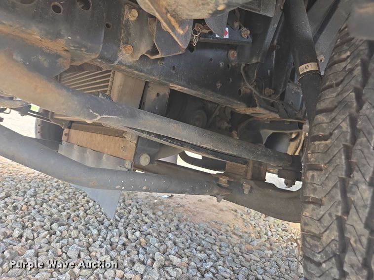 image for item YA0527 2015 Isuzu NPR box truck