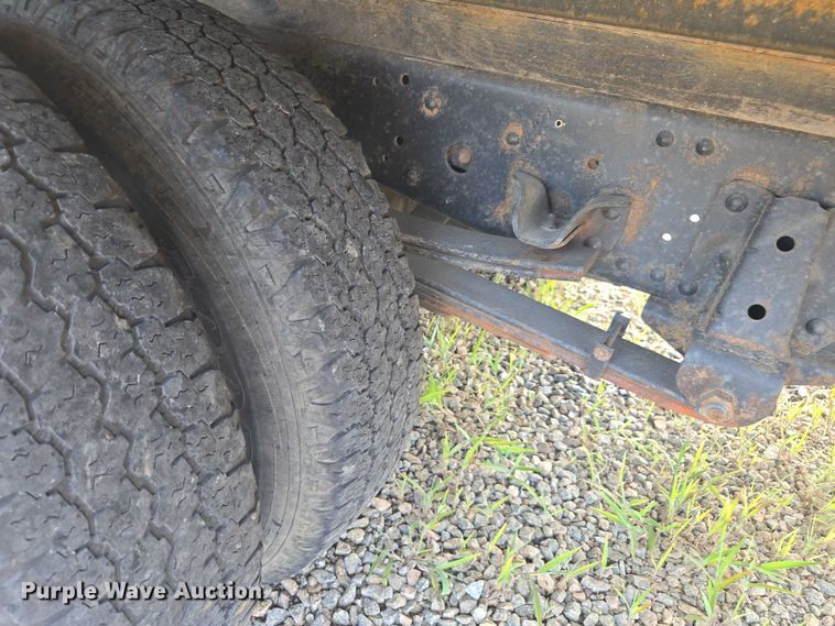 image for item YA0527 2015 Isuzu NPR box truck