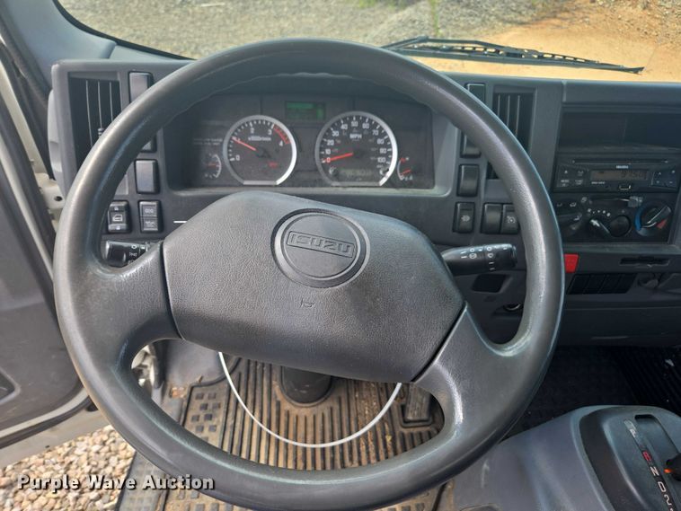 image for item YA0527 2015 Isuzu NPR box truck