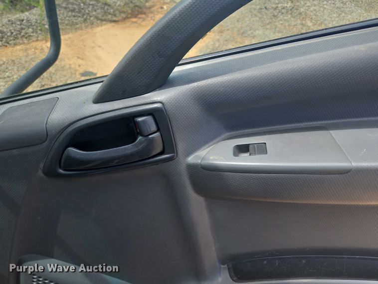 image for item YA0527 2015 Isuzu NPR box truck