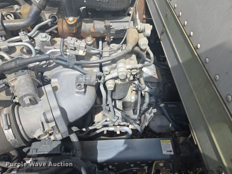 image for item YA0527 2015 Isuzu NPR box truck