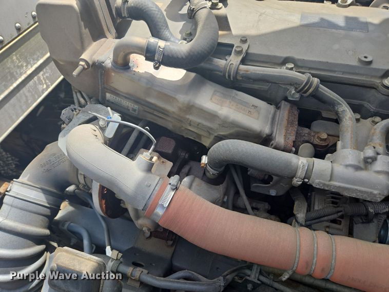 image for item YA0527 2015 Isuzu NPR box truck