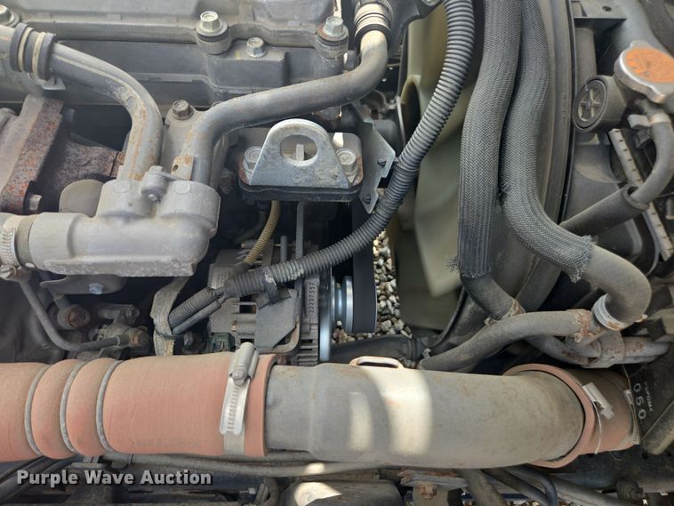 image for item YA0527 2015 Isuzu NPR box truck