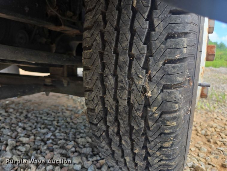 image for item YA0527 2015 Isuzu NPR box truck