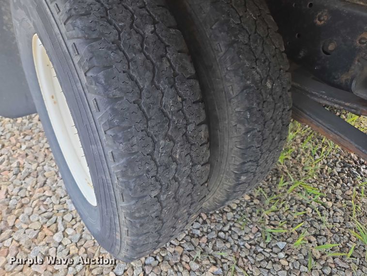 image for item YA0527 2015 Isuzu NPR box truck