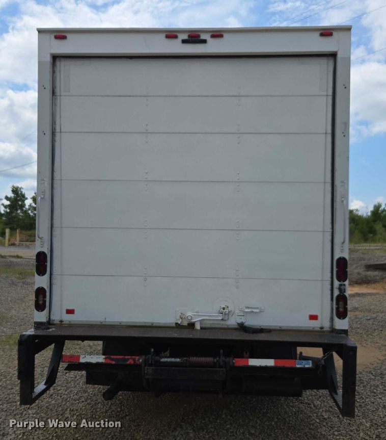 image for item YA0528 2015 Isuzu NPR box truck