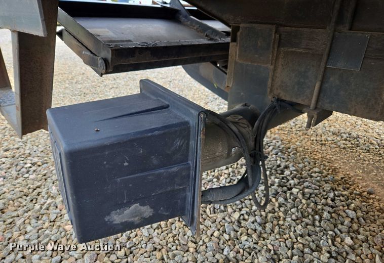 image for item YA0528 2015 Isuzu NPR box truck