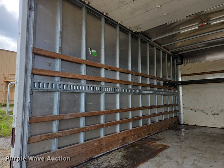 image for item YA0528 2015 Isuzu NPR box truck