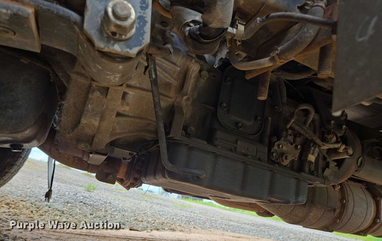 image for item YA0528 2015 Isuzu NPR box truck