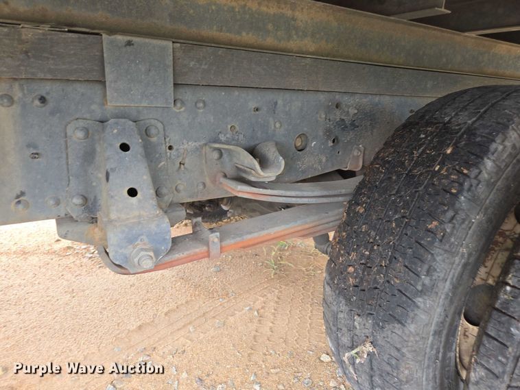 image for item YA0528 2015 Isuzu NPR box truck