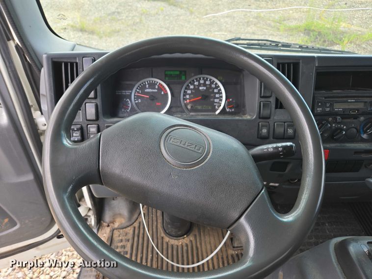 image for item YA0528 2015 Isuzu NPR box truck