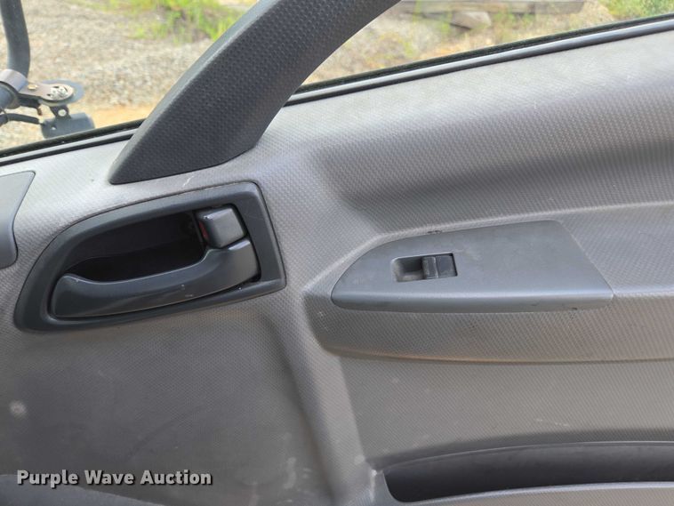 image for item YA0528 2015 Isuzu NPR box truck