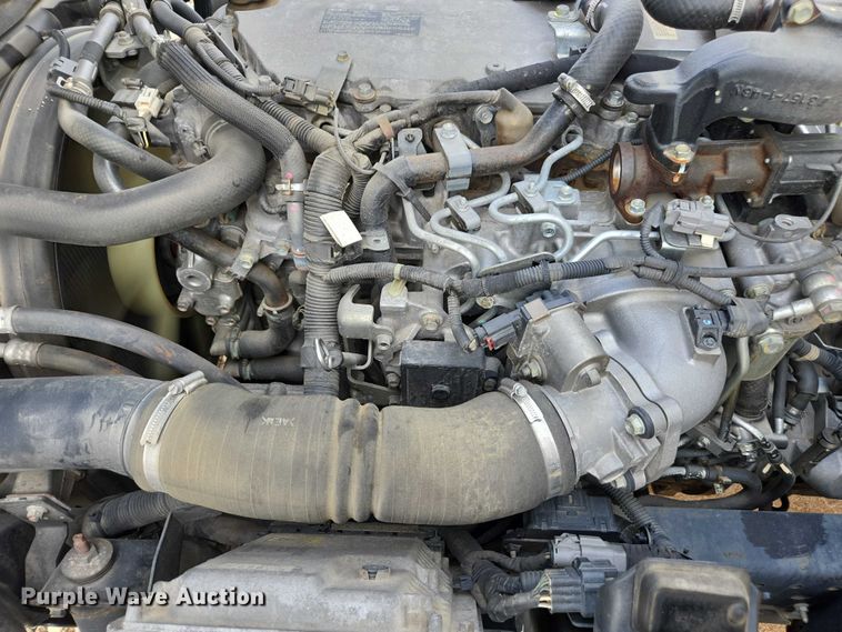 image for item YA0528 2015 Isuzu NPR box truck